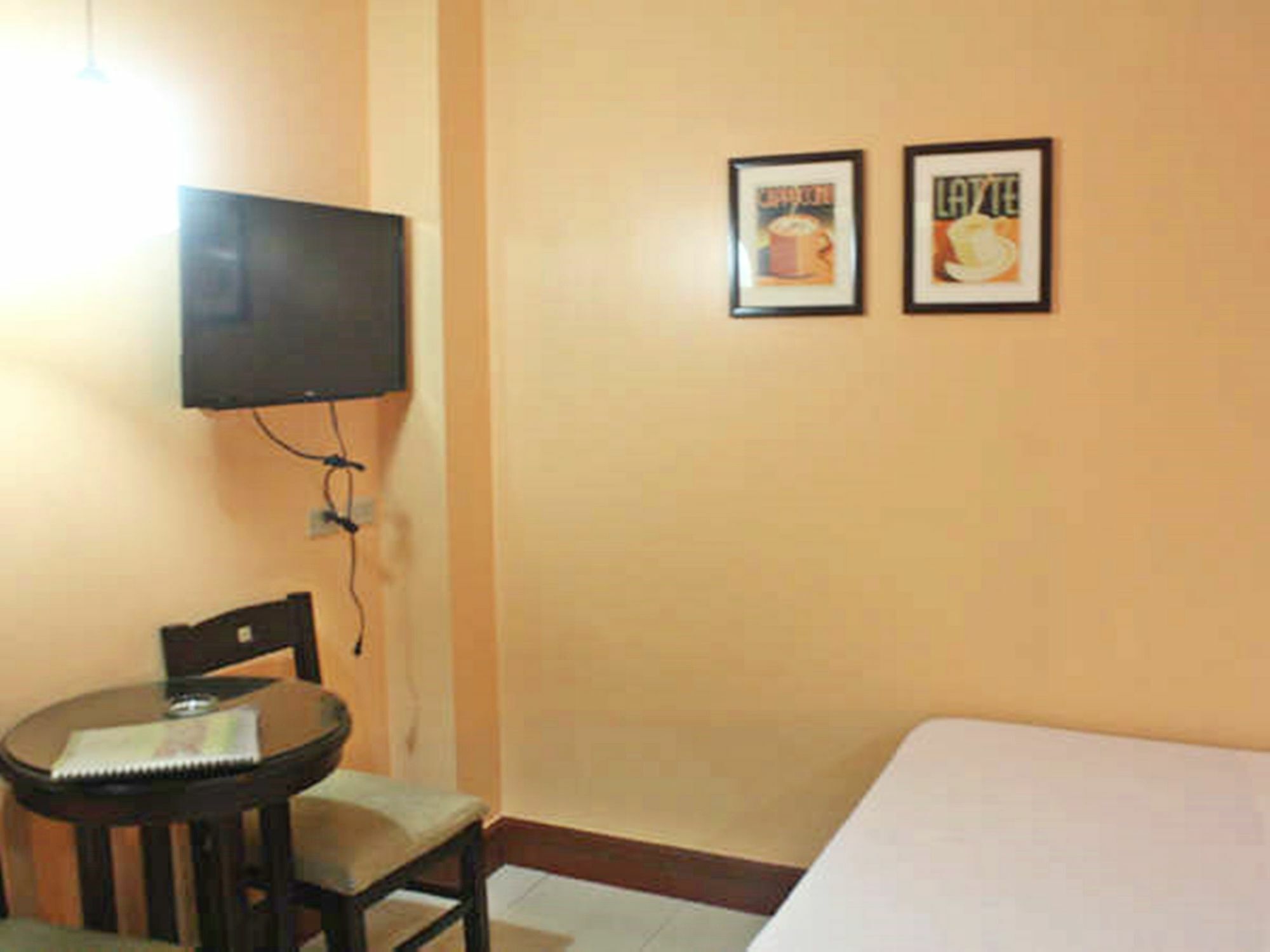 Vista Apartelle Makati City Exterior foto