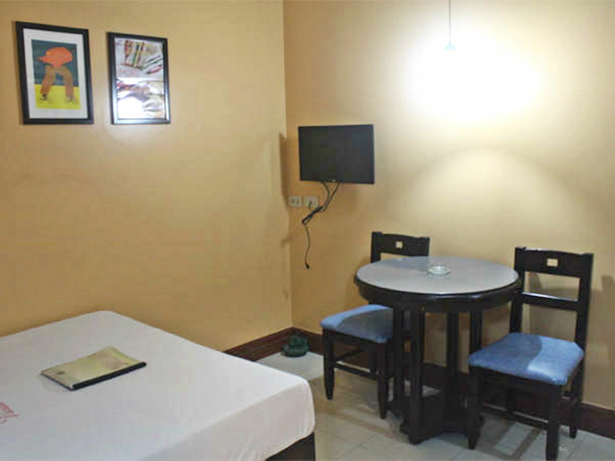 Vista Apartelle Makati City Exterior foto